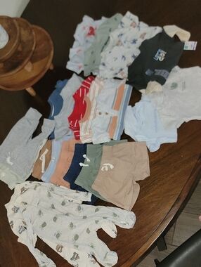 Baby Boy 0-3 Month Mixed Lot Of 21 Items Carters, Old Navy, Cat & Jack